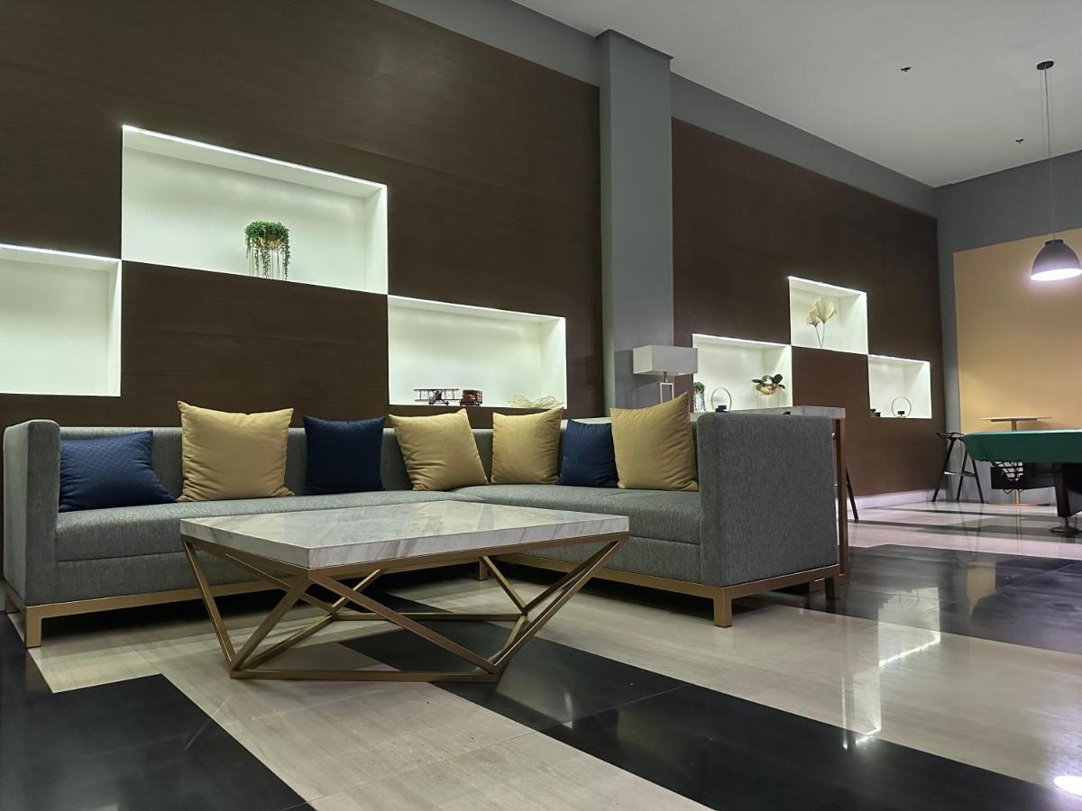 The Radiance Manila Bay Apartment Exterior photo
