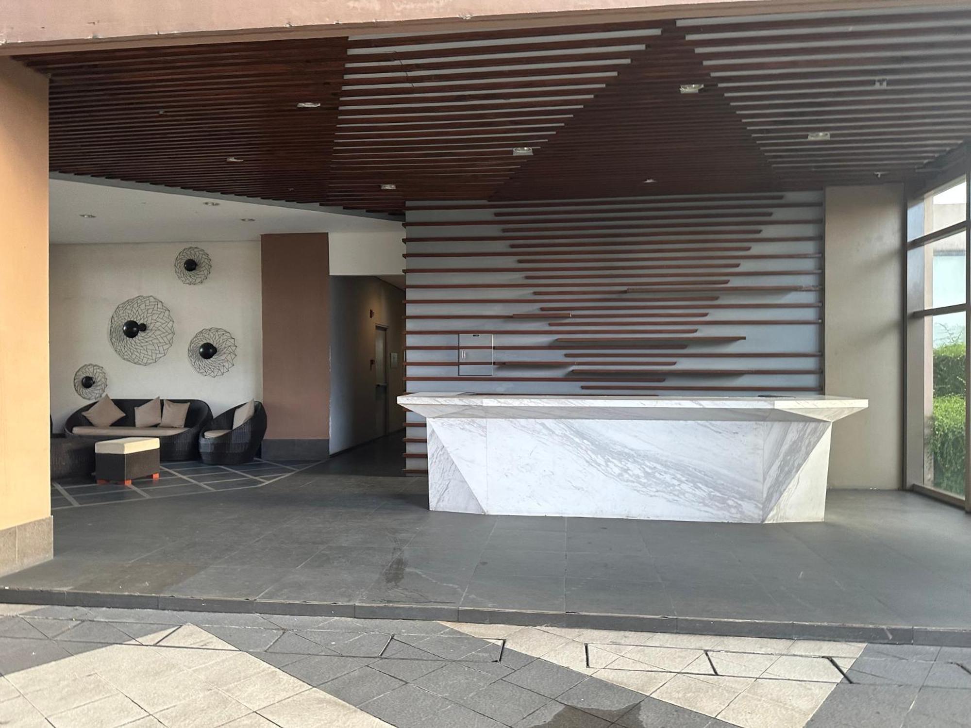 The Radiance Manila Bay Apartment Exterior photo